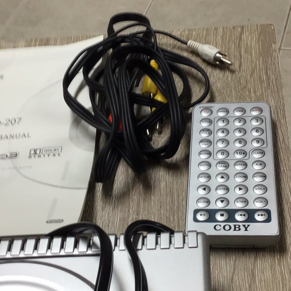 NEW COBY ULTRA COMPACT DVD PLAYER/CD/MP3PLAYER - Picture 11 of 14